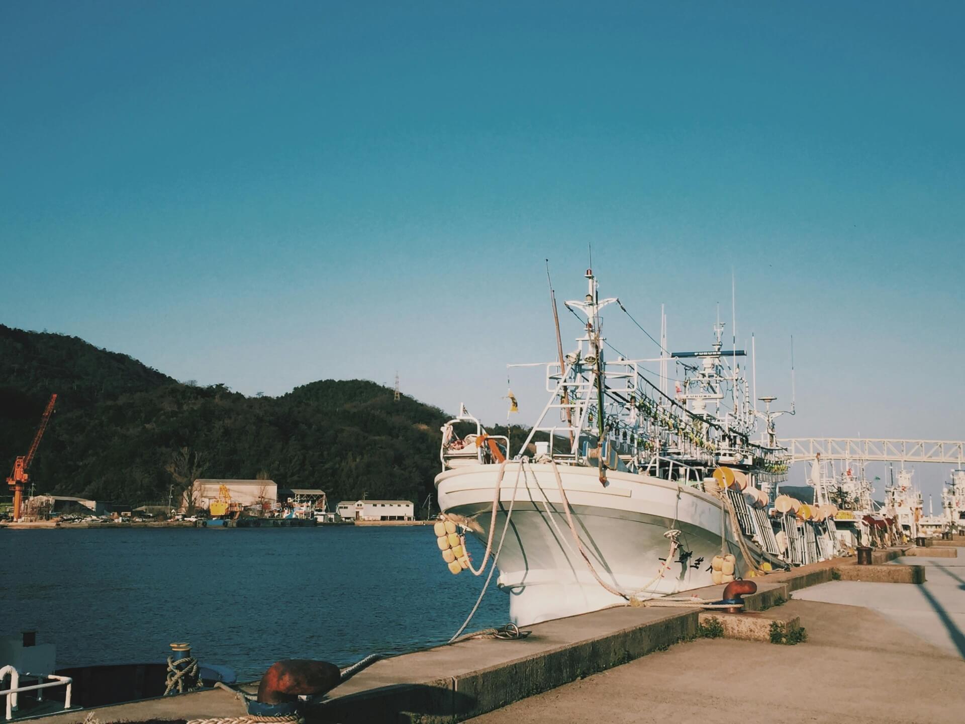 dry-cargo-vessel-docking-port-terminal